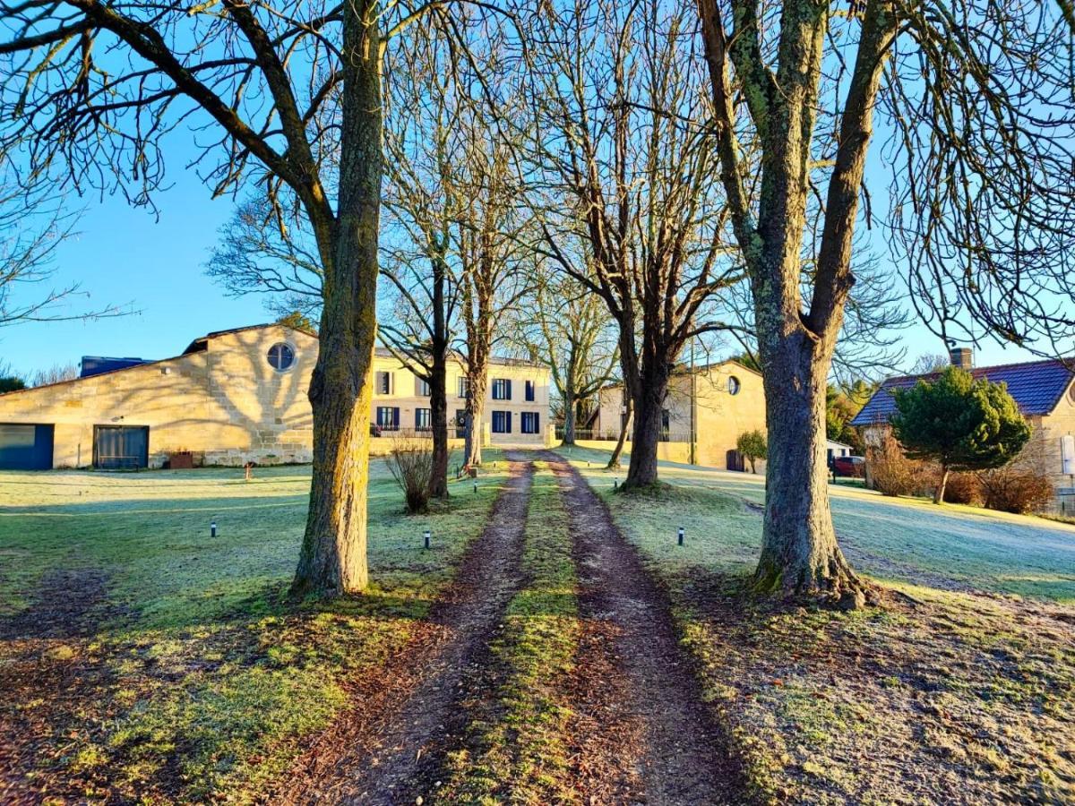 Domaine Des Hugons Villa Prignac-et-Marcamps Exterior photo
